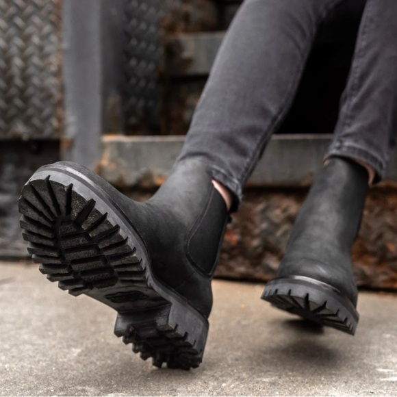 Thursday Chelsea Boots Womens Size 10 Legend Black Leather Matte Handcrafted - Picture 11 of 12